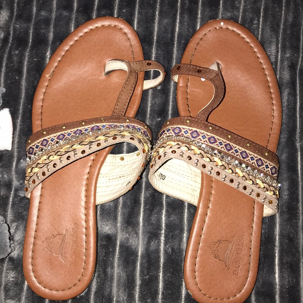 sandals size 8